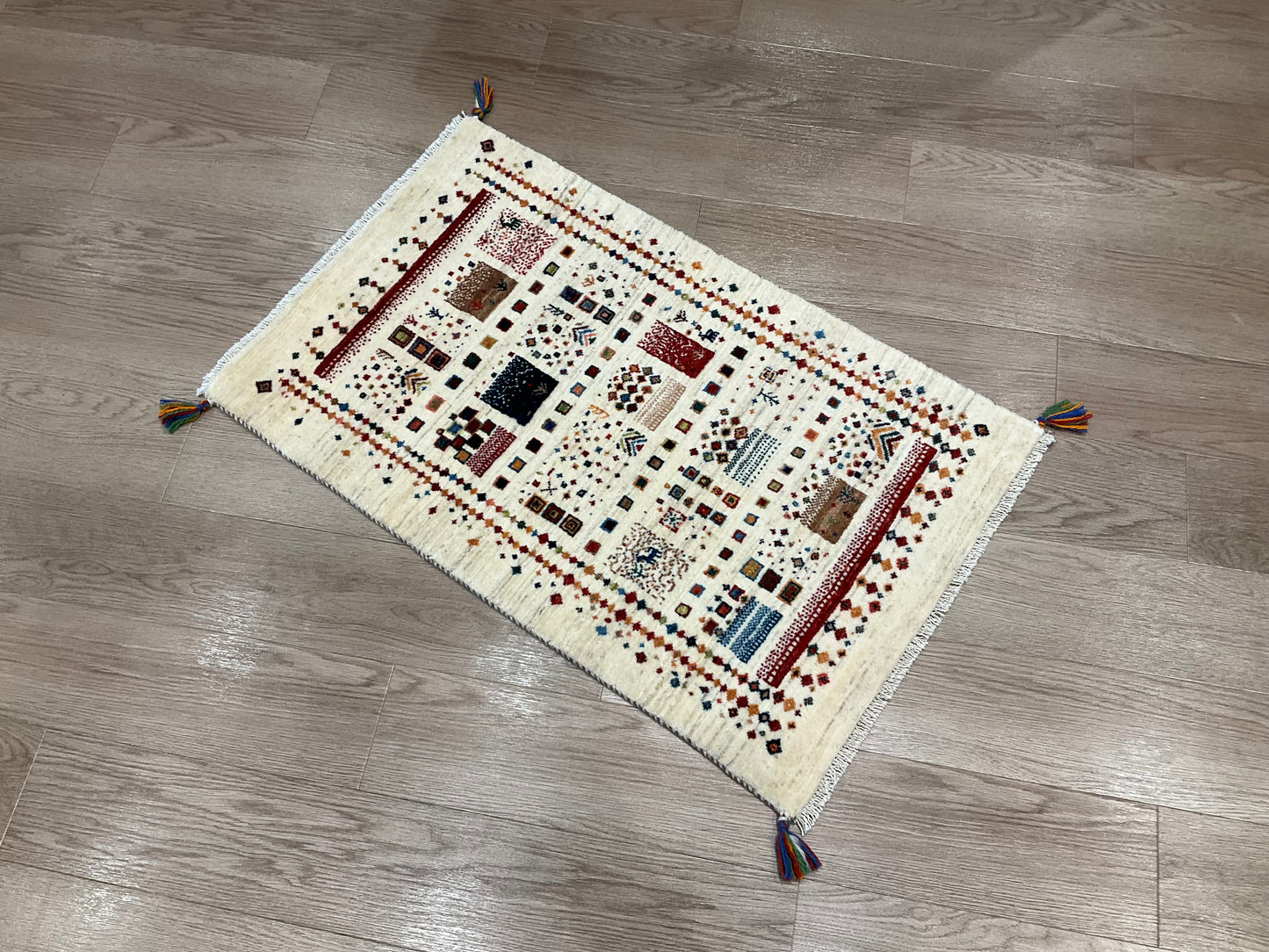 カシュクリ 98cm x 62cm RJ7651