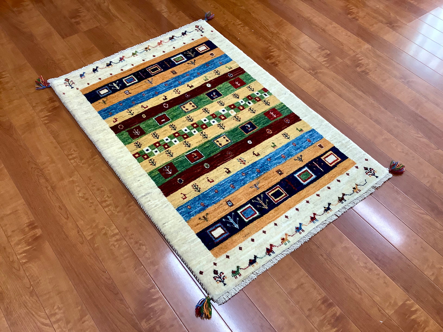 【オンライン限定】カシュクリ 122cm x 84cm RJ7843